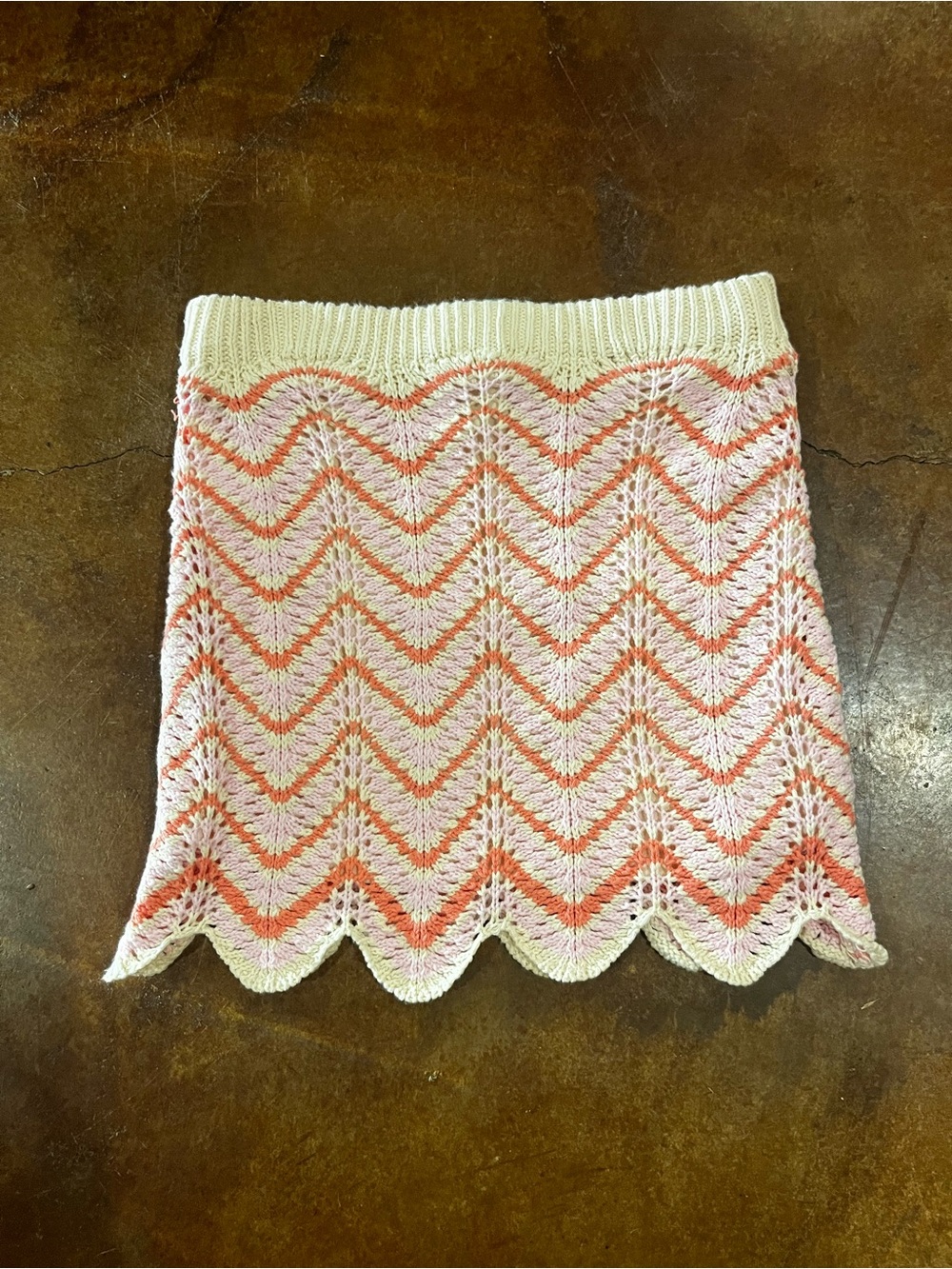 Light Pink and Coral Knit Chevron Scallop Hem Tube Top